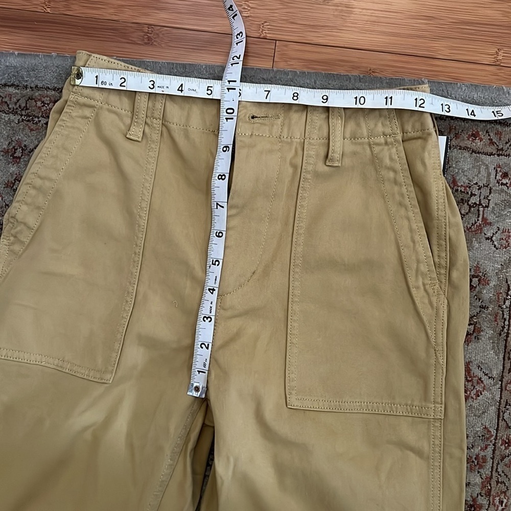 NWT High Waisted Avirex wide leg pants belle small
Cotton blend
Mustard color - Picture 7 of 10